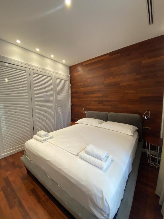 Crown Boutique Hotel Durrës Buitenkant foto