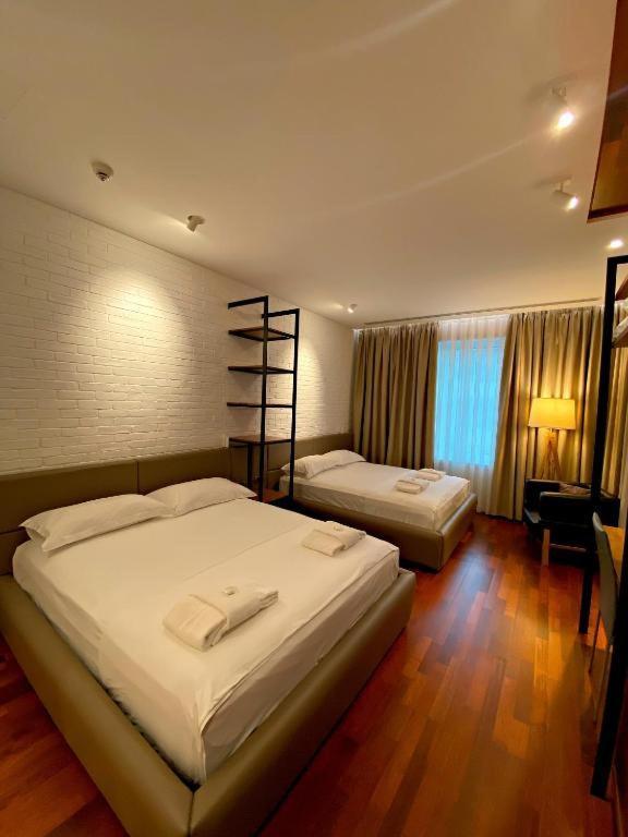 Crown Boutique Hotel Durrës Buitenkant foto