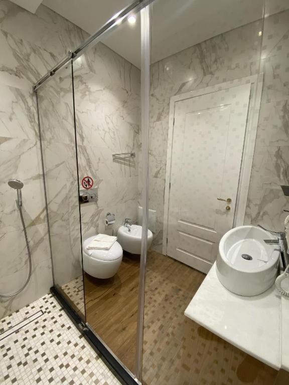 Crown Boutique Hotel Durrës Buitenkant foto
