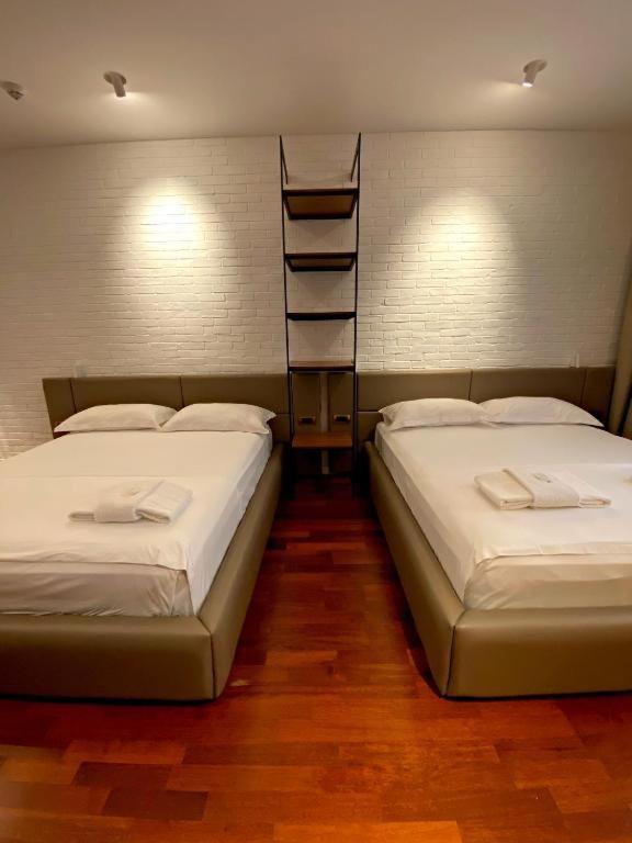 Crown Boutique Hotel Durrës Buitenkant foto