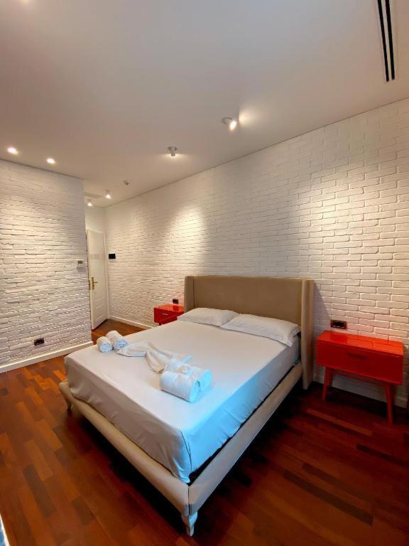 Crown Boutique Hotel Durrës Buitenkant foto