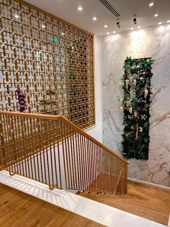Crown Boutique Hotel Durrës Buitenkant foto